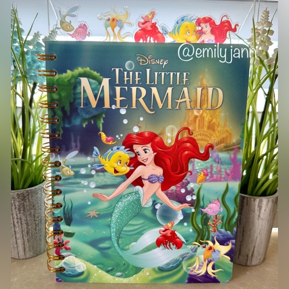 The Little Mermaid🧜🏻‍♀️Journal - Picture 2 of 11